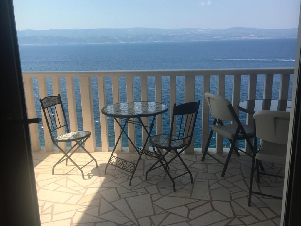 Apartments Lozina On The Beach Omiš Extérieur photo